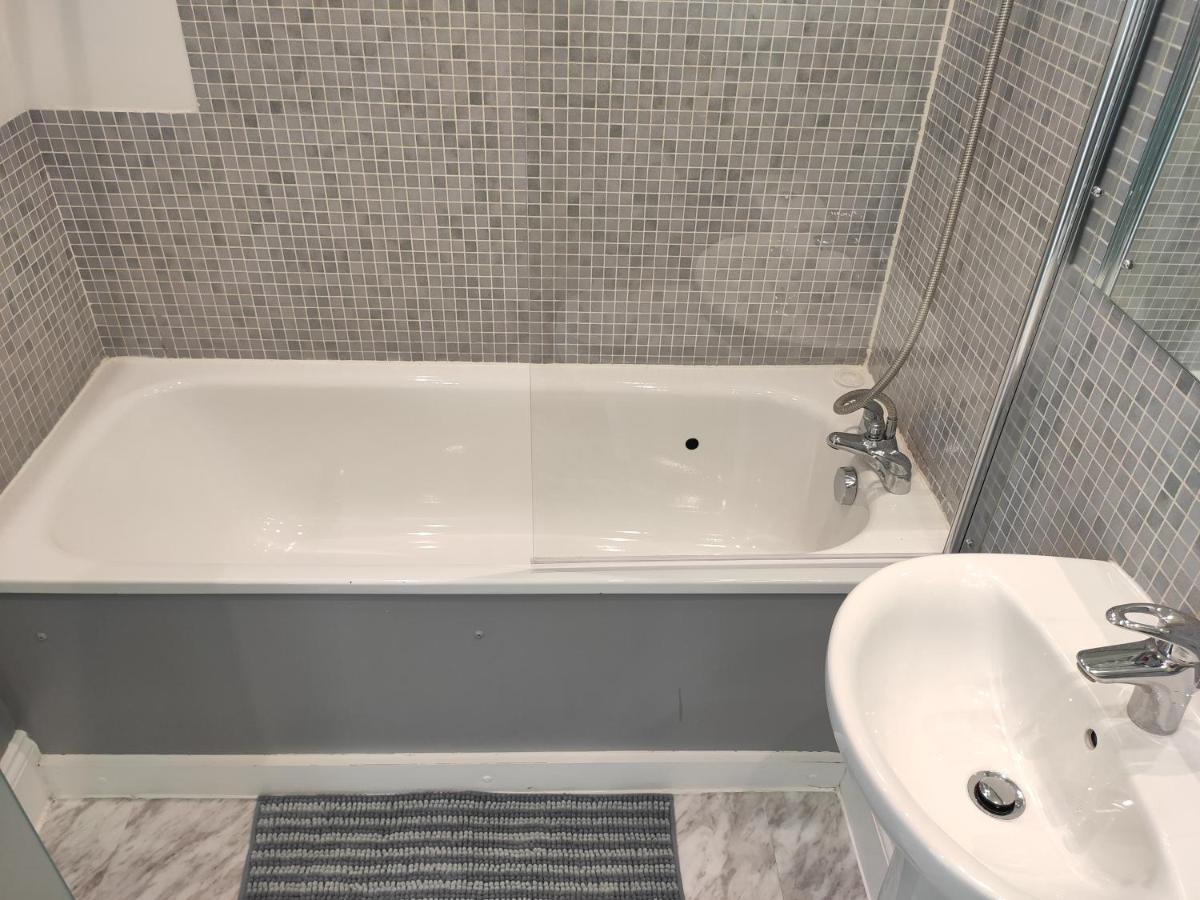 נוטינגהאם City Centre 2 Bedrooms 2 Ensuite Flat Free Parking מראה חיצוני תמונה