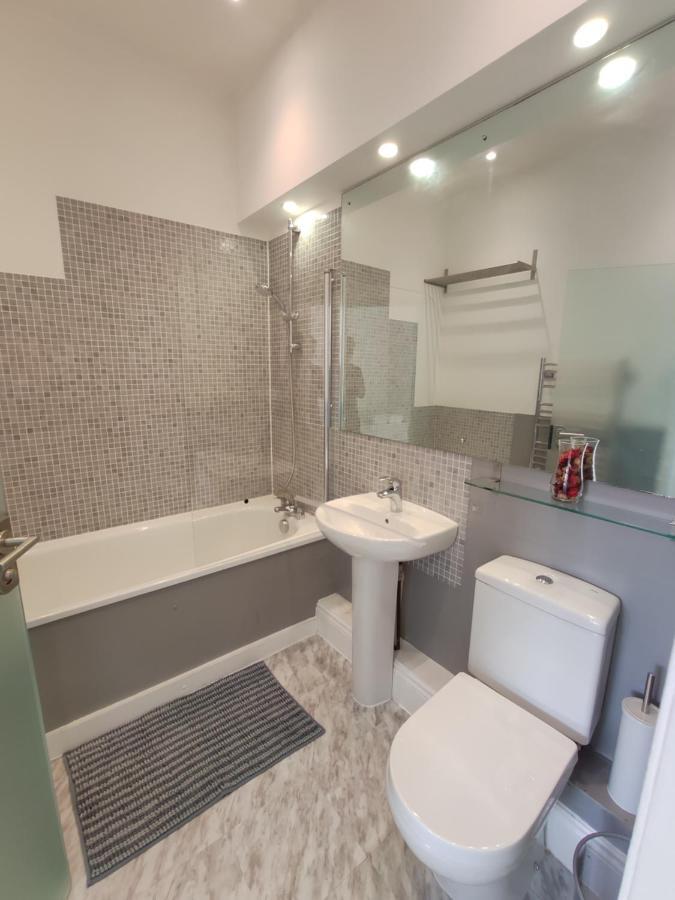 נוטינגהאם City Centre 2 Bedrooms 2 Ensuite Flat Free Parking מראה חיצוני תמונה